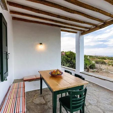 Villa Traditional 5-min Walk To The Beach *