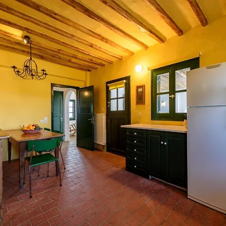 Villa Traditional 5-min Walk To The Beach