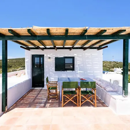 Villa Traditional 5-min Walk To The Beach