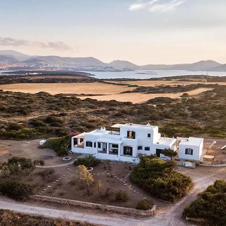 Traditional 5-min Walk To The Beach * Santa Maria (Paros)